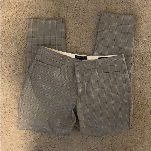 Banana Republic Grey Plaid Sloan Pant - Picture 5 of 6
